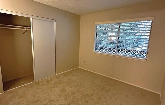 2 beds, 1 bath, $1,700, Unit 494810