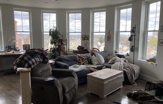 1 bed, 1 bath, 865 sqft, $3,000, Unit 401