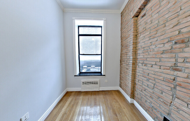 420 W 51 ST