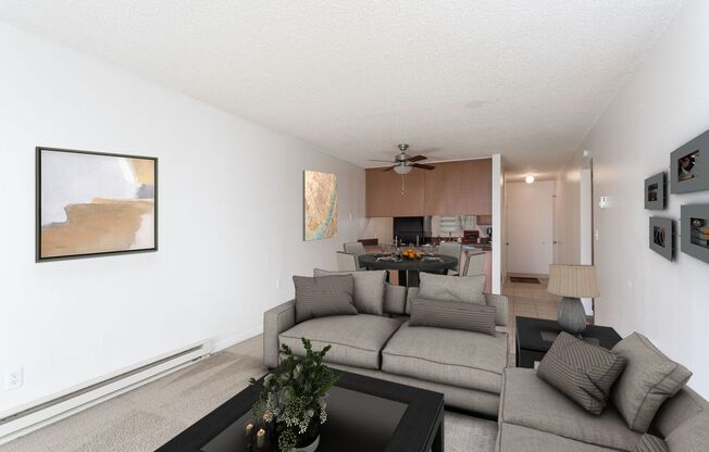 2 beds, 1 bath, 900 sqft, $1,375, Unit 09