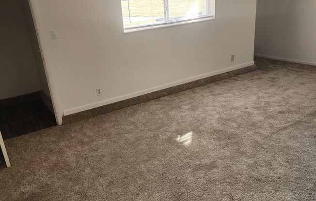 2 beds, 2 baths, 990 sqft, $1,150, Unit 05 - 516