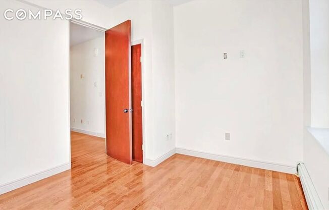 323 7 ST