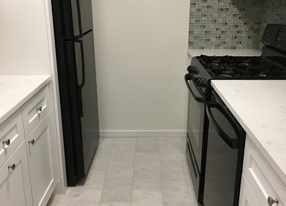 1 bed, 1 bath, 850 sqft, $3,000, Unit 722