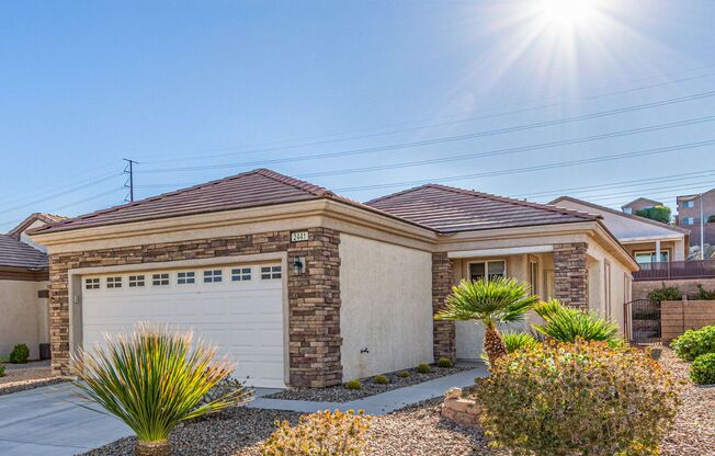 55+ Community! Upgraded 2 bedroom Solera home!