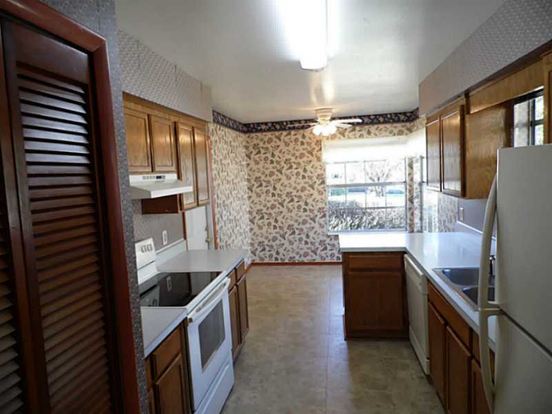 3 bed/2.5 bath in Metro West - Available NOW! Great Location!