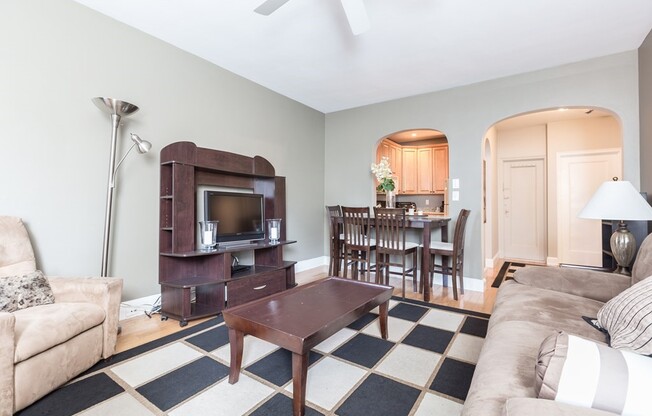 228 Commonwealth Ave