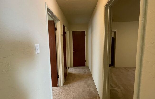 2 beds, 1 bath, $2,295, Unit Unit E