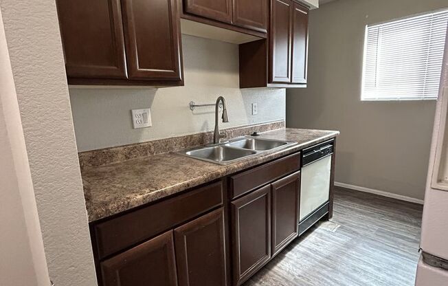 2 beds, 1 bath, 812 sqft, $1,025, Unit #118