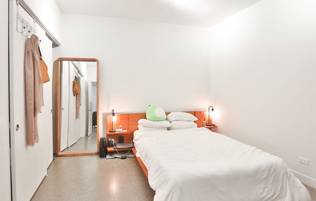 1 bed, 1 bath, 700 sqft, $2,295, Unit 306