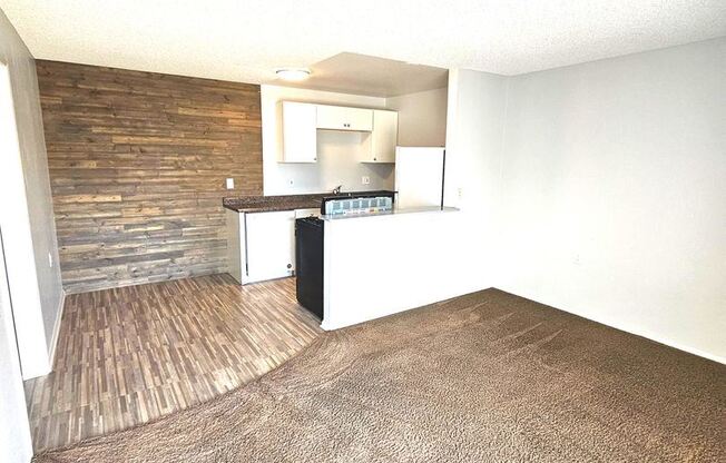 401 W. 6th St.