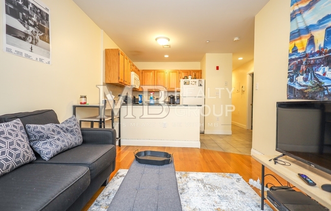 1 bed, 1 bath, 575 sqft, $2,800, Unit 302