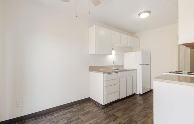 1 bed, 1 bath, 540 sqft, $1,300, Unit 19