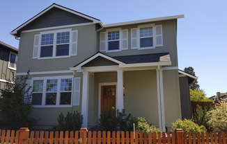 Beautiful Home with Bonus Room in SE Bend! 61738 Darla Pl.