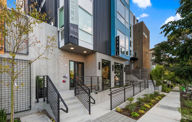 Studio, 1 bath, 295 sqft, $1,295, Unit 205
