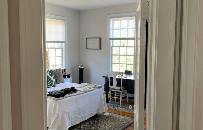 2 beds, 1 bath, 1,300 sqft, $2,250, Unit 1235-C1