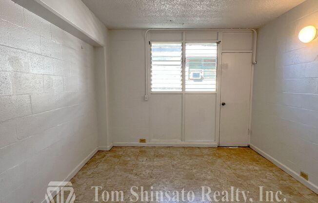 2 beds, 1 bath, $1,300