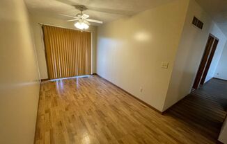 4 beds, 2 baths, 2,000 sqft, $1,595, Unit 3403