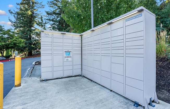 Package parcel lockers