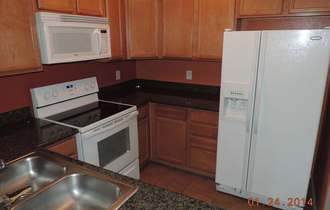 2 beds, 2 baths, $1,395, Unit #2043