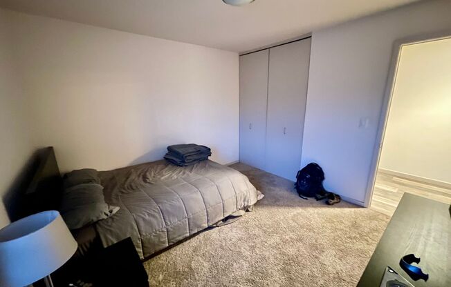 2 beds, 1 bath, $1,395, Unit 204