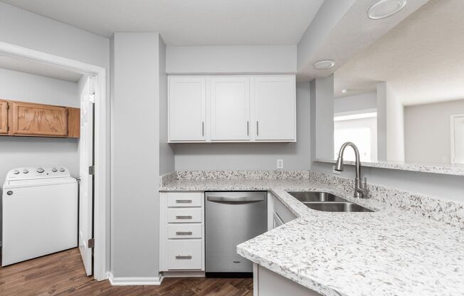 1 bed, 1 bath, 724 sqft, $1,499, Unit 10 - 1006