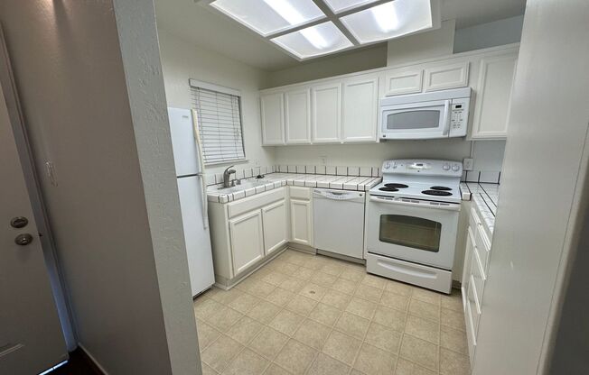 Perfect blend of convenience and comfort 2/2 San Mateo