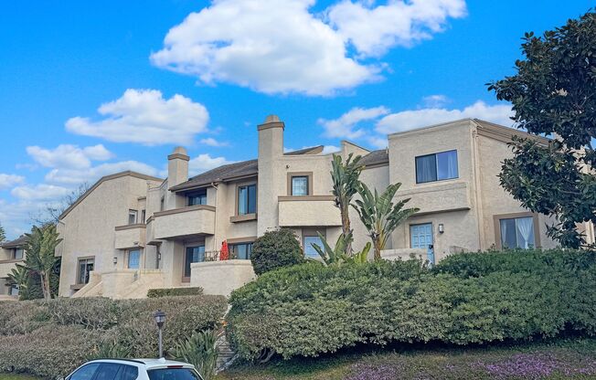 2 beds, 1.5 baths, $3,550