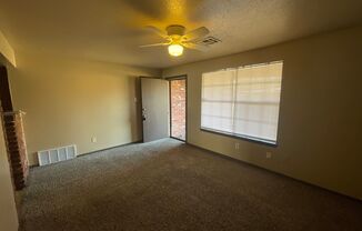 3 beds, 1.5 baths, $925