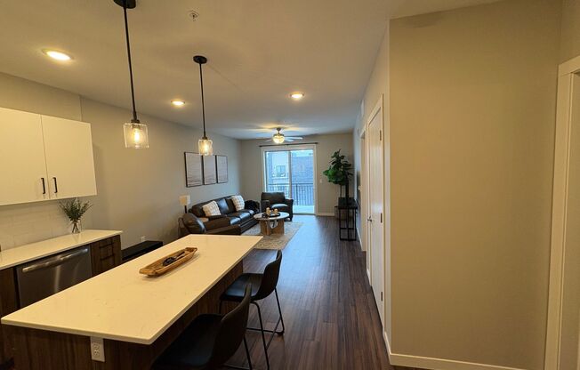 1 bed, 1 bath, 750 sqft, $1,700, Unit 505