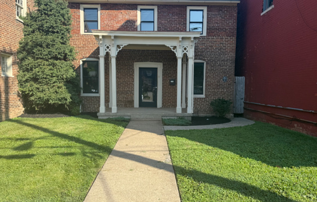 263 N LIMESTONE ST