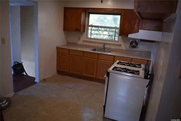 2 beds, 2 baths, $2,300, Unit 2