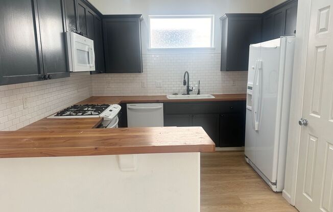 3 Bedroom Beaverton Home with A/C!