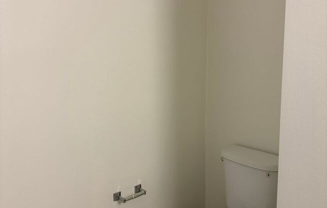 1 bed, 1 bath, 662 sqft, $2,545, Unit PH04