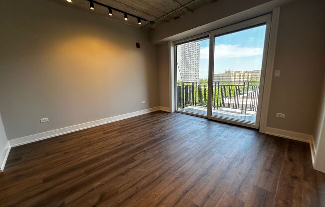 1 bed, 1 bath, 681 sqft, $2,600, Unit 952-709