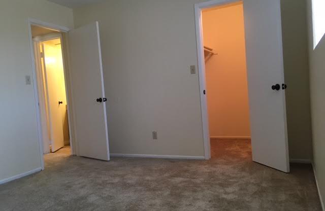 2 beds, 1 bath, 830 sqft, $1,349, Unit 235