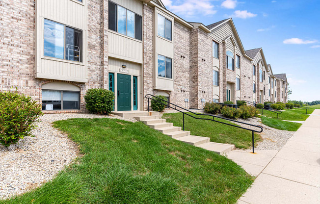 Walking Paths at Oak Shores Apartments, Wisconsin