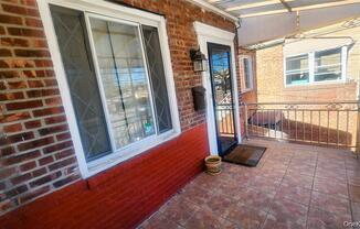 664 REMSEN AVE