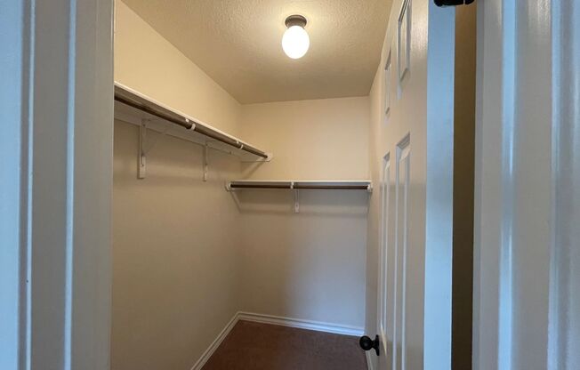 3 beds, 2.5 baths, $1,400, Unit 2