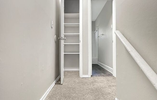 2 beds, 1.5 baths, 1,050 sqft, $1,199, Unit I4