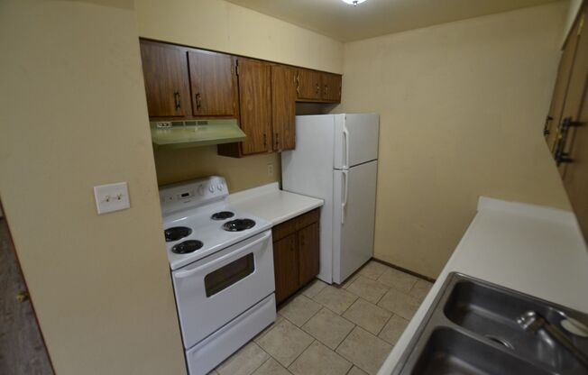 1 bed, 1 bath, $595