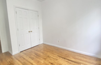 2 beds, 1 bath, $3,350, Unit 18