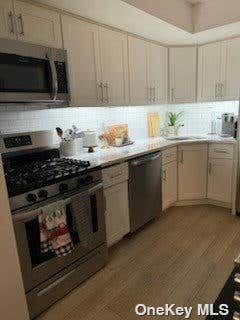 2 beds, 2 baths, 1,050 sqft, $3,000, Unit 1G