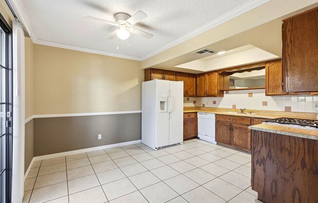 2 beds, 2 baths, $1,250, Unit # 102