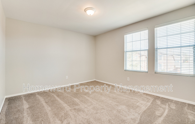 448 GRANT LN