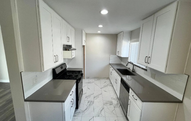 507 E CEDAR AVE