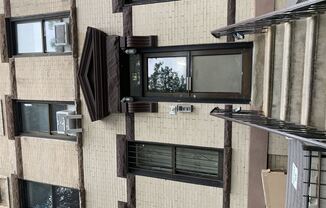 79 Underhill Ave