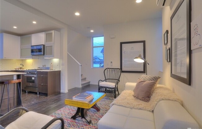 2429 NW 60 ST