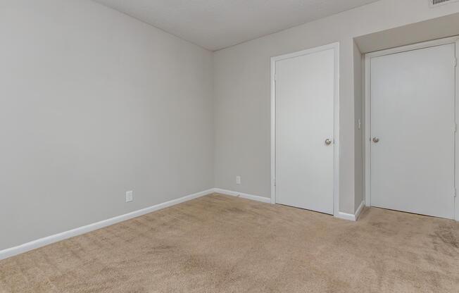 2 beds, 1 bath, 950 sqft, $1,250