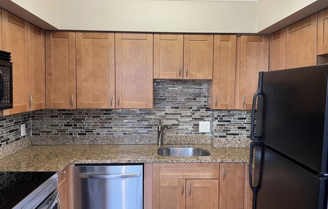 2 beds, 1 bath, 958 sqft, $4,000, Unit 325
