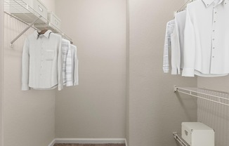 Closet | Citi Lakes | Orlando FL Apartments